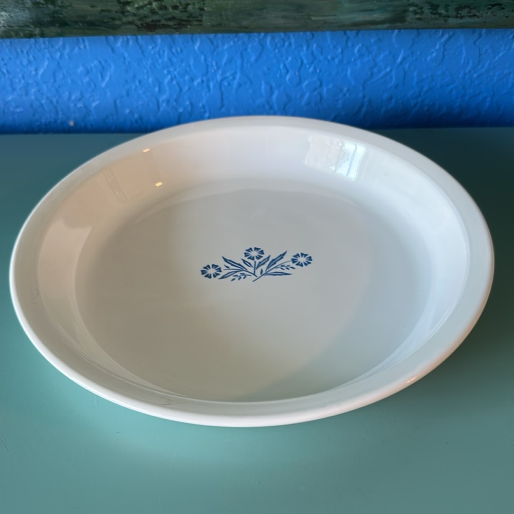 Corning ware 9 inch Pie Plate Cornflower Blue Pattern